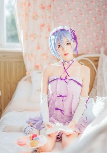 《虚颜》_HD在线播放观看